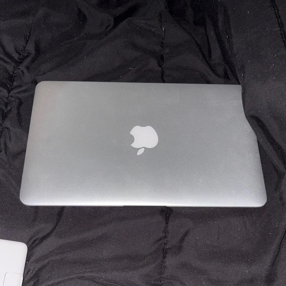 Apple MacBook Air (2015)